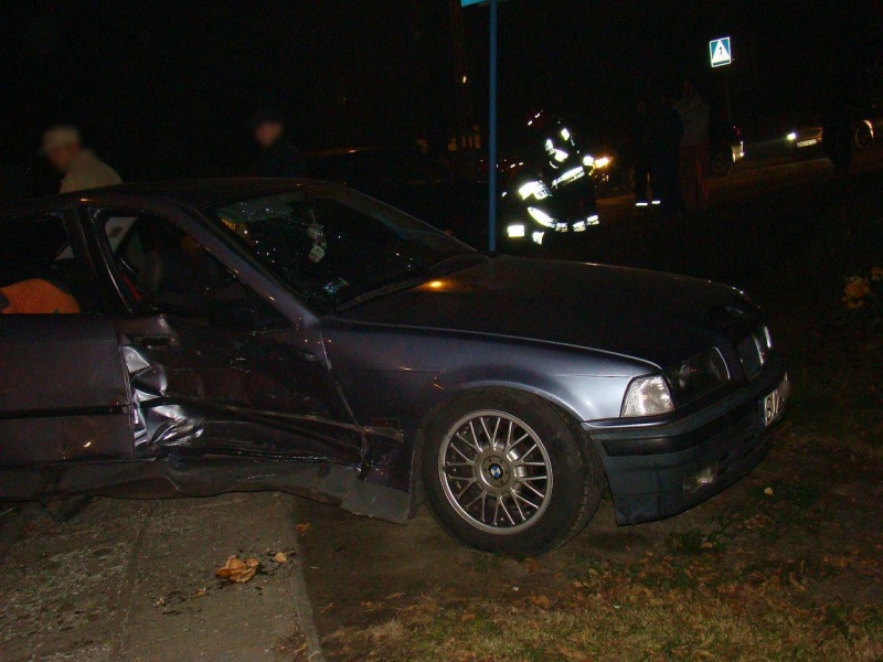 Zdjęcie w galerii na portalu naszwodzislaw.com: Zderzenie na skrzyżowaniu w Gogołowej wiadomości z regionu