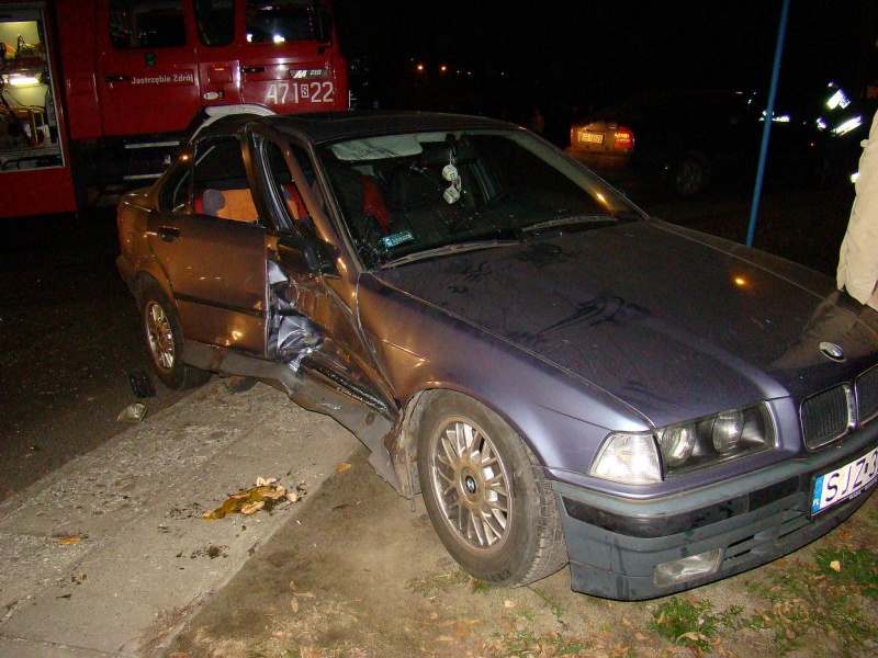 Zdjęcie w galerii na portalu naszwodzislaw.com: Zderzenie na skrzyżowaniu w Gogołowej wiadomości z regionu