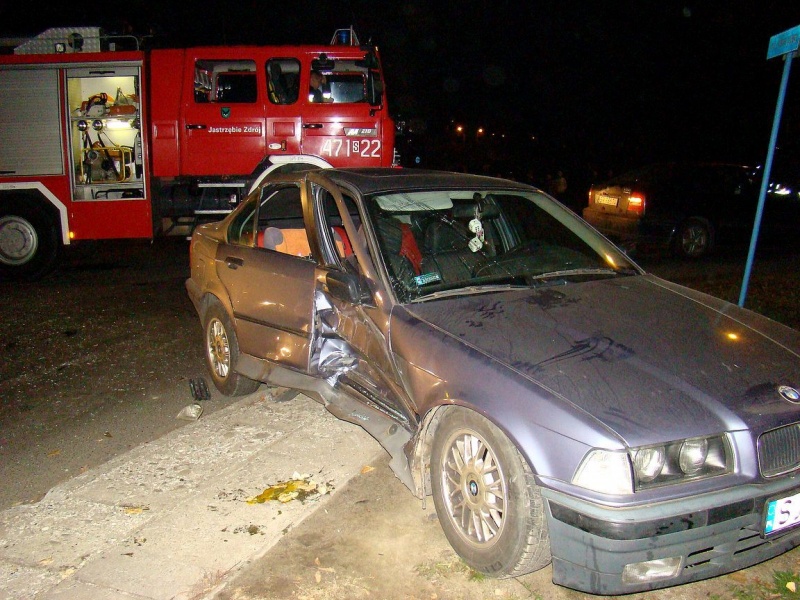 Zdjęcie w galerii na portalu naszwodzislaw.com: Zderzenie na skrzyżowaniu w Gogołowej wiadomości z regionu
