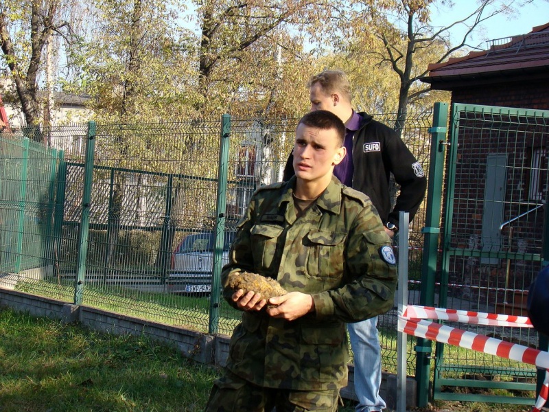 Zdjęcie w galerii na portalu naszwodzislaw.com: Osiem granatów przy KWK Marcel wiadomości z regionu