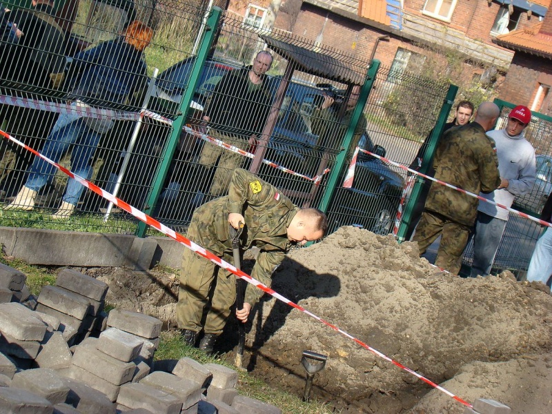 Zdjęcie w galerii na portalu naszwodzislaw.com: Osiem granatów przy KWK Marcel wiadomości z regionu