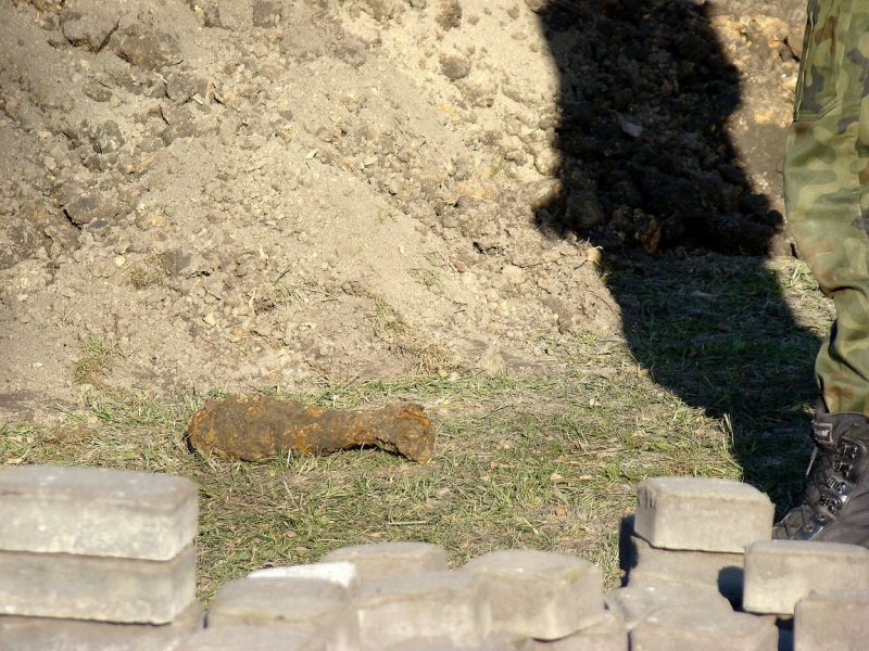 Zdjęcie w galerii na portalu naszwodzislaw.com: Osiem granatów przy KWK Marcel wiadomości z regionu