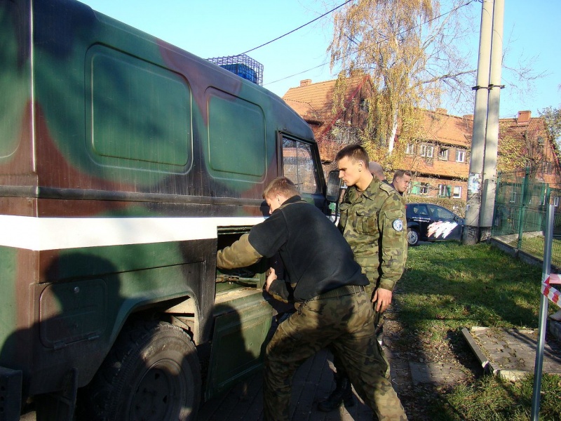 Zdjęcie w galerii na portalu naszwodzislaw.com: Osiem granatów przy KWK Marcel wiadomości z regionu