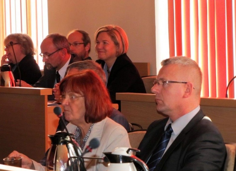 Zdjęcie w galerii na portalu naszwodzislaw.com: Zadowolony urzędnik to sprawny urząd wiadomości z regionu