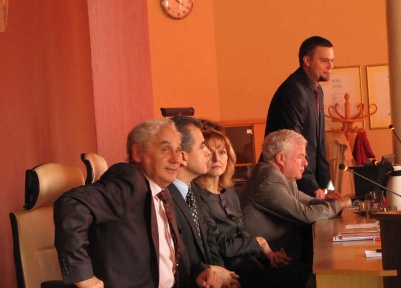 Zdjęcie w galerii na portalu naszwodzislaw.com: Zadowolony urzędnik to sprawny urząd wiadomości z regionu