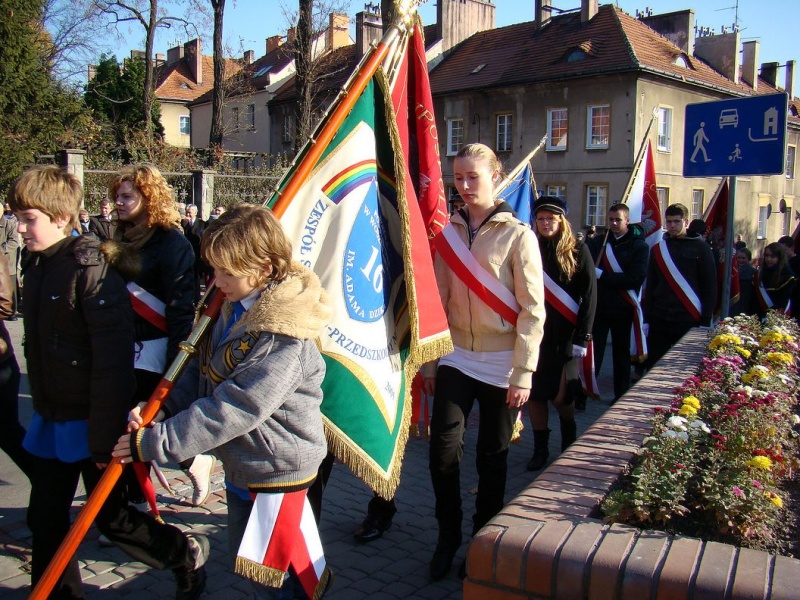 Zdjęcie w galerii na portalu naszwodzislaw.com: Niepodległość przez wszystkie przypadki wiadomości z regionu