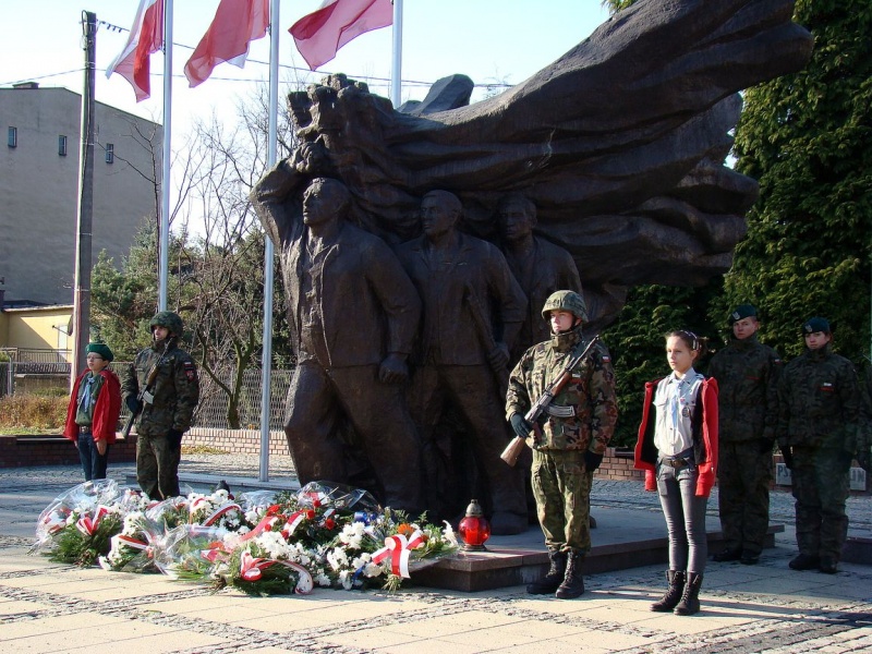 Zdjęcie w galerii na portalu naszwodzislaw.com: Niepodległość przez wszystkie przypadki wiadomości z regionu