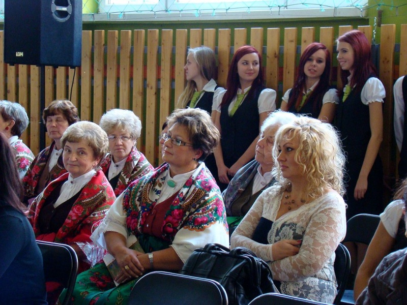 Zdjęcie w galerii na portalu naszwodzislaw.com: Największa sala, jaką dysponują szkoły wiadomości z regionu