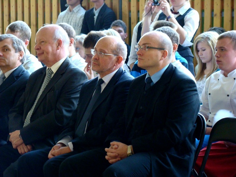 Zdjęcie w galerii na portalu naszwodzislaw.com: Największa sala, jaką dysponują szkoły wiadomości z regionu