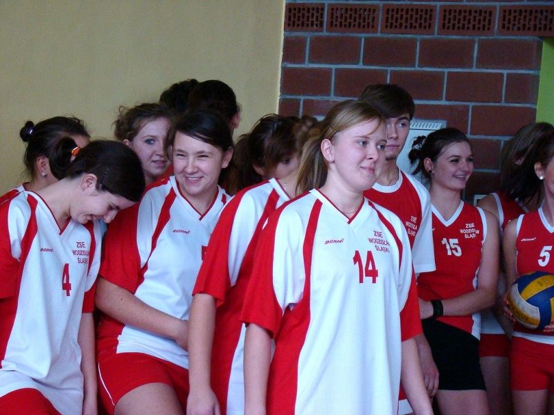 Zdjęcie w galerii na portalu naszwodzislaw.com: Największa sala, jaką dysponują szkoły wiadomości z regionu