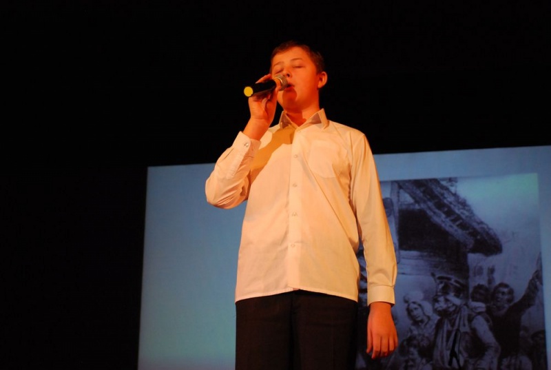 Zdjęcie w galerii na portalu naszwodzislaw.com: Prezydent w roli nauczyciela historii wiadomości z regionu