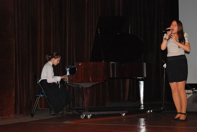 Zdjęcie w galerii na portalu naszwodzislaw.com: Prezydent w roli nauczyciela historii wiadomości z regionu