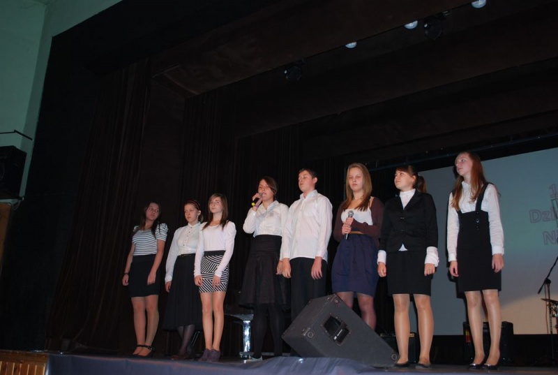 Zdjęcie w galerii na portalu naszwodzislaw.com: Prezydent w roli nauczyciela historii wiadomości z regionu