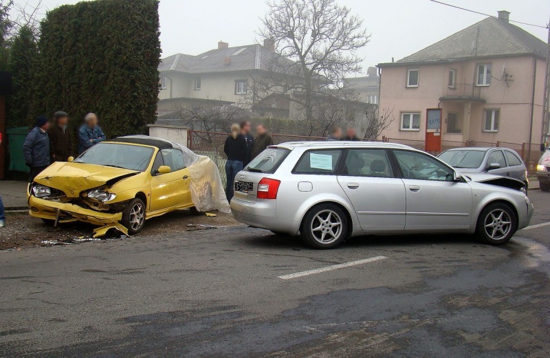 Zdjęcie w galerii na portalu naszwodzislaw.com: Zmęczony zasnął za kierownicą wiadomości z regionu