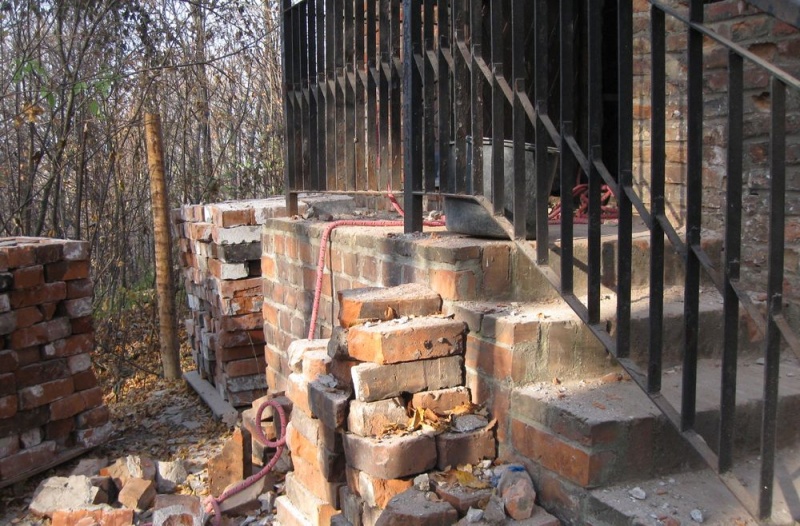 Zdjęcie w galerii na portalu naszwodzislaw.com: Ruszył remont baszty romantycznej wiadomości z regionu