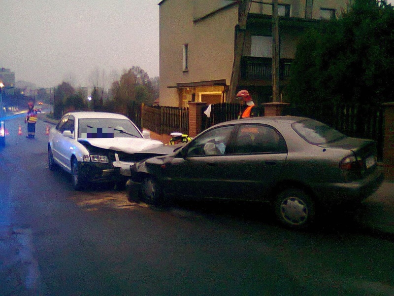 Zdjęcie w galerii na portalu naszwodzislaw.com: Czołówka na Mariackiej w Radlinie wiadomości z regionu