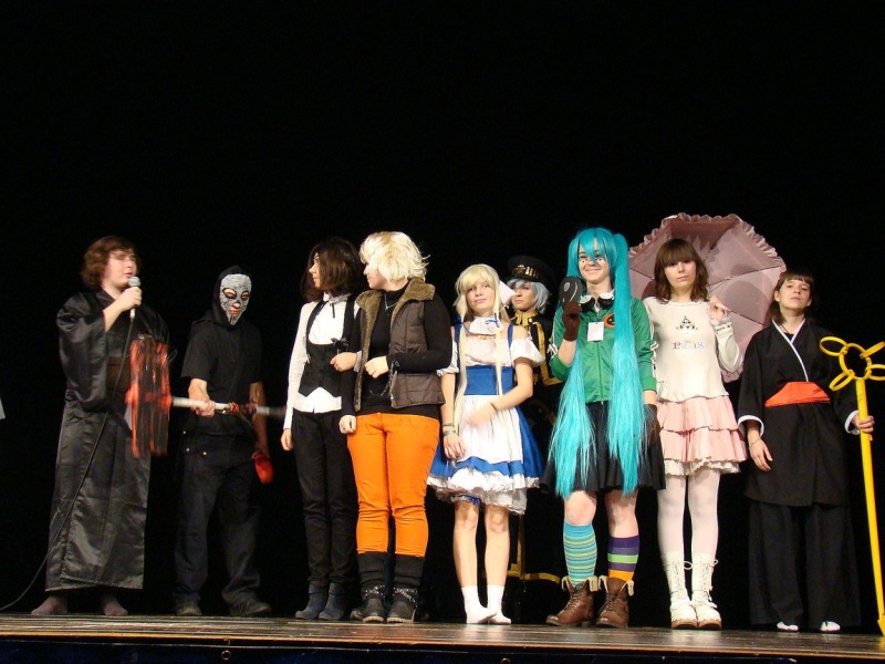 Zdjęcie w galerii na portalu naszwodzislaw.com: Brat pożyczył na perukę wiadomości z regionu