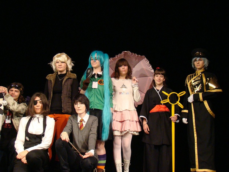 Zdjęcie w galerii na portalu naszwodzislaw.com: Brat pożyczył na perukę wiadomości z regionu