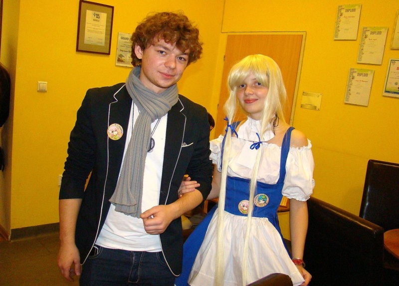 Zdjęcie w galerii na portalu naszwodzislaw.com: Brat pożyczył na perukę wiadomości z regionu