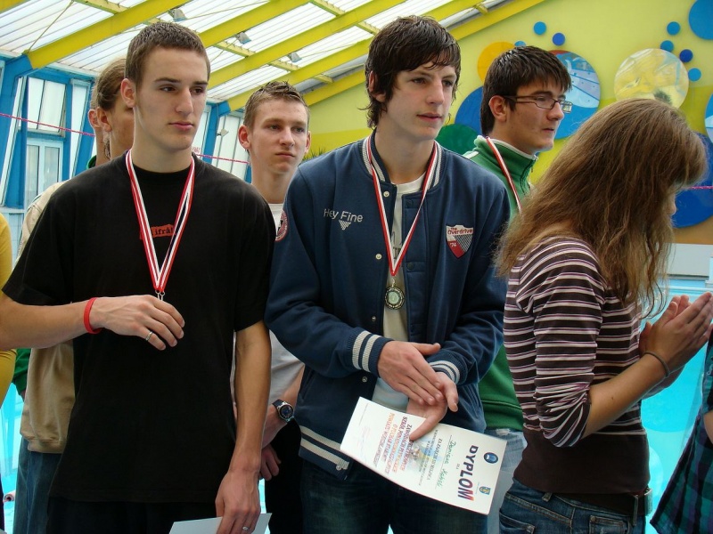 Zdjęcie w galerii na portalu naszwodzislaw.com: Walczyli w wodzie o puchar starosty wiadomości z regionu