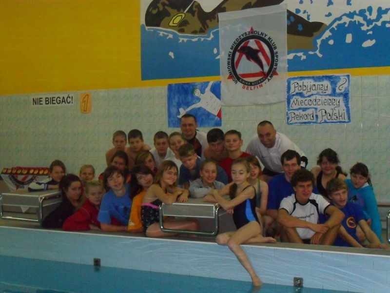 Zdjęcie w galerii na portalu naszwodzislaw.com: Pobili rekord o prawie dwie godziny wiadomości z regionu