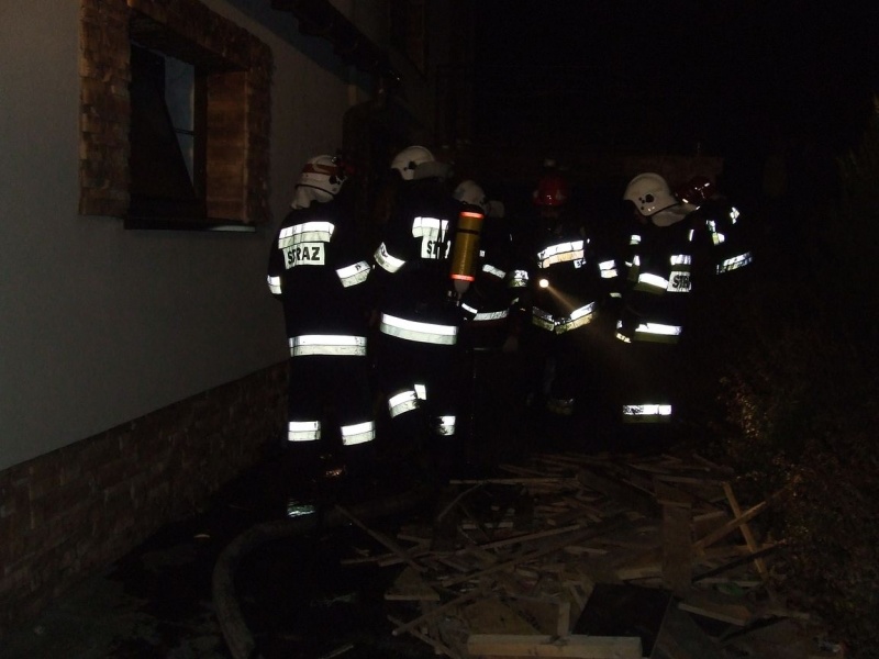 Zdjęcie w galerii na portalu naszwodzislaw.com: Paliła się piwnica domu w Zawadzie wiadomości z regionu