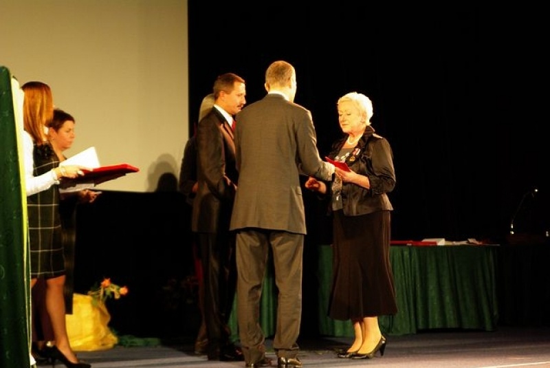 Zdjęcie w galerii na portalu naszwodzislaw.com: Nagrody ministra i kuratora rozdane wiadomości z regionu