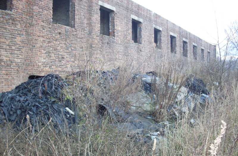 Zdjęcie w galerii na portalu naszwodzislaw.com: Budynek byłej cegielni grozi zawaleniem wiadomości z regionu