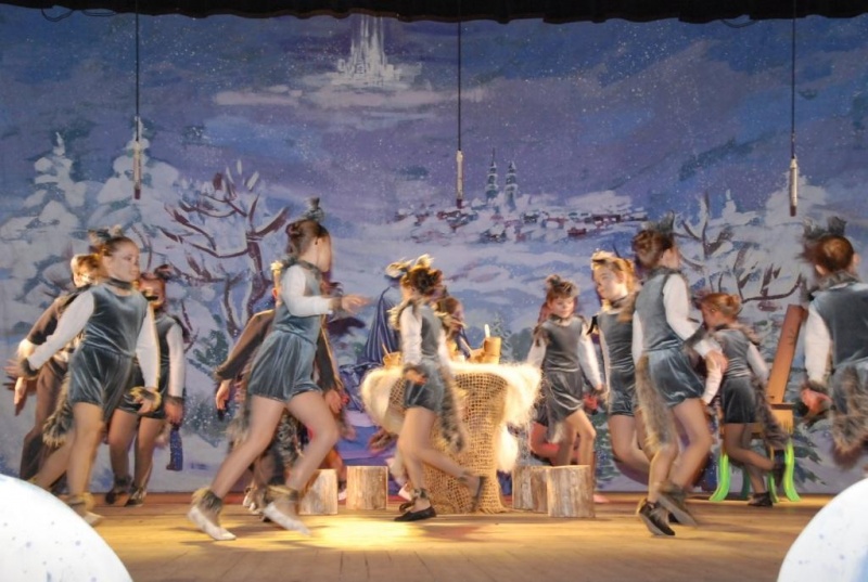 Zdjęcie w galerii na portalu naszwodzislaw.com: Bajkowo w radlińskim MOK-u wiadomości z regionu