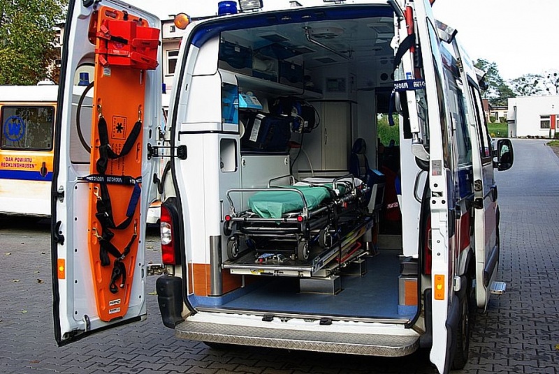 Zdjęcie w galerii na portalu naszwodzislaw.com: Nowa karetka gotowa do akcji wiadomości z regionu