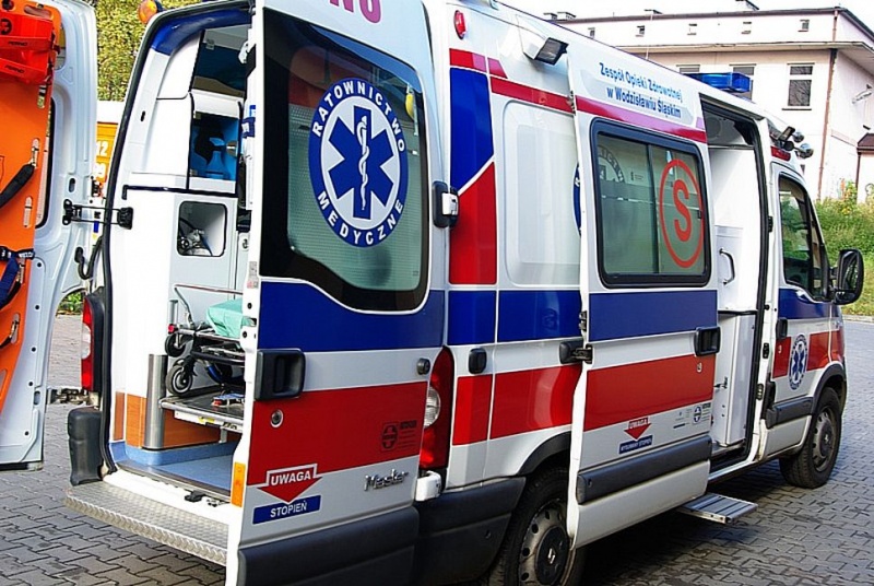 Zdjęcie w galerii na portalu naszwodzislaw.com: Nowa karetka gotowa do akcji wiadomości z regionu