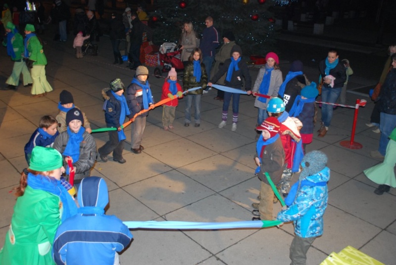 Zdjęcie w galerii na portalu naszwodzislaw.com: Mikołaj na wodzisławskim rynku wiadomości z regionu