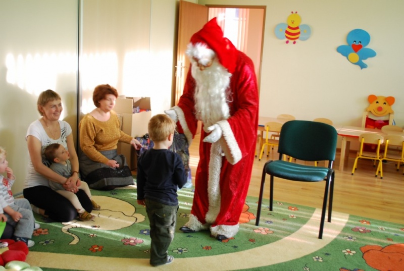 Zdjęcie w galerii na portalu naszwodzislaw.com: Mikołajki w śliniaczkach WODS wiadomości z regionu