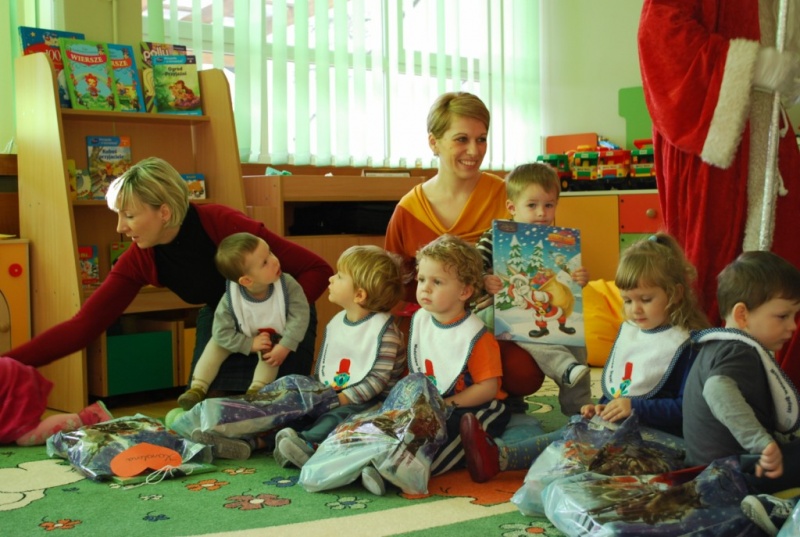 Zdjęcie w galerii na portalu naszwodzislaw.com: Mikołajki w śliniaczkach WODS wiadomości z regionu