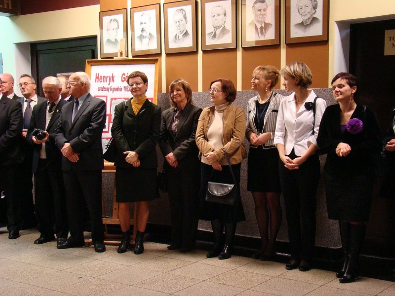 Zdjęcie w galerii na portalu naszwodzislaw.com: Niech świat zakochany w jego muzyce... wiadomości z regionu