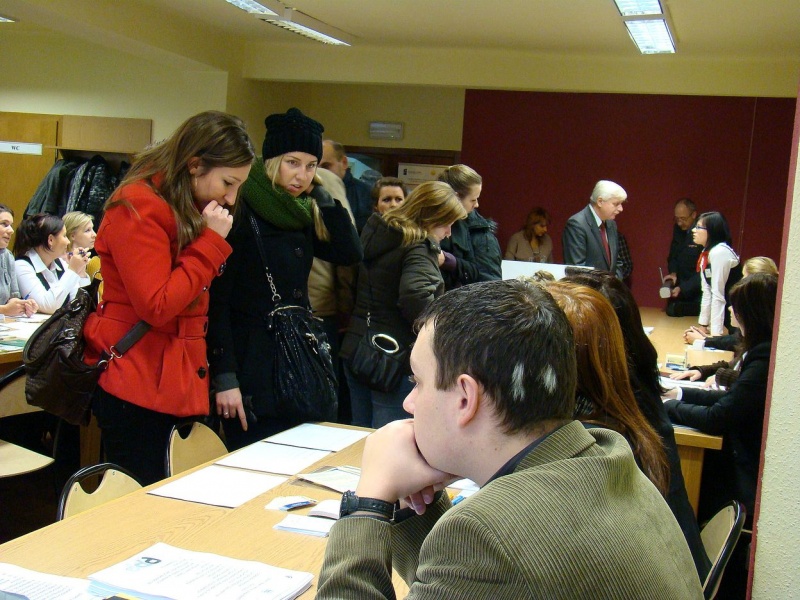 Zdjęcie w galerii na portalu naszwodzislaw.com: 2 tysiące złotych na dzień dobry wiadomości z regionu