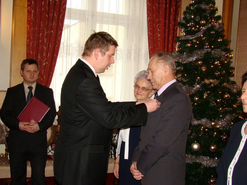 Zdjęcie w galerii na portalu naszwodzislaw.com: 12 par świętowało złote gody wiadomości z regionu