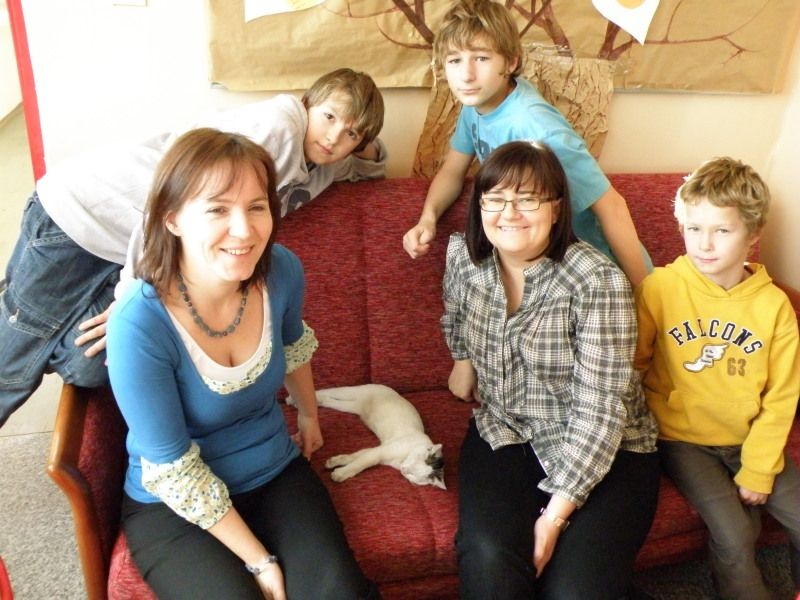 Zdjęcie w galerii na portalu naszwodzislaw.com: Podaj łapę, czyli krok w wolontariat wiadomości z regionu