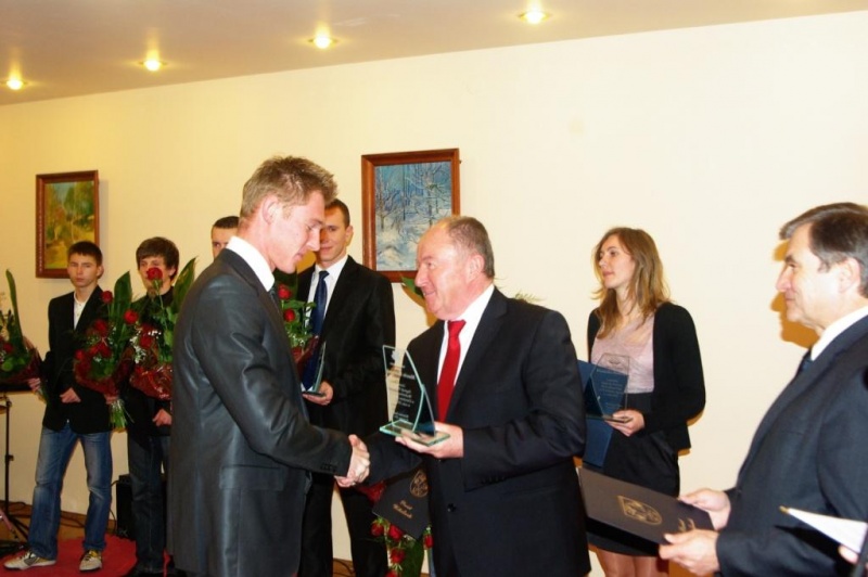 Zdjęcie w galerii na portalu naszwodzislaw.com: Nagrody dla sportowców i ludzi kultury wiadomości z regionu