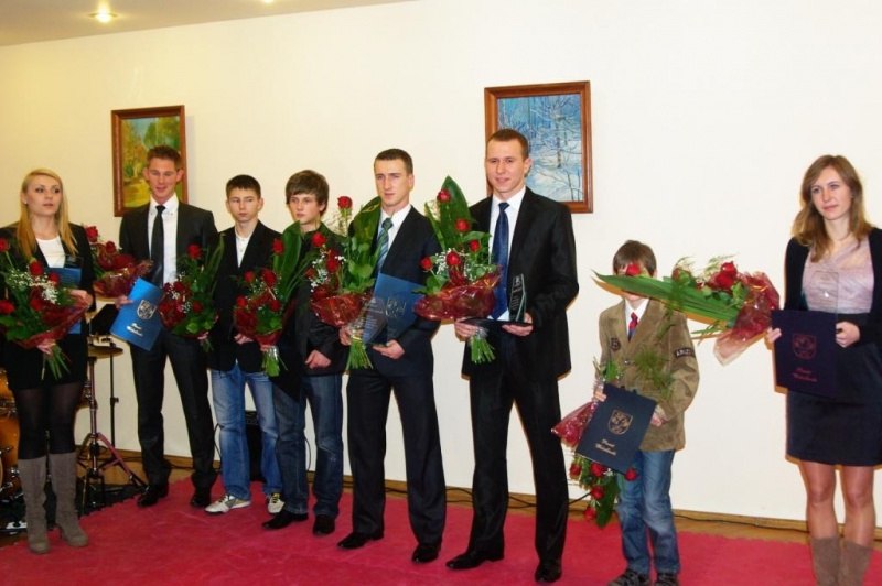 Zdjęcie w galerii na portalu naszwodzislaw.com: Nagrody dla sportowców i ludzi kultury wiadomości z regionu