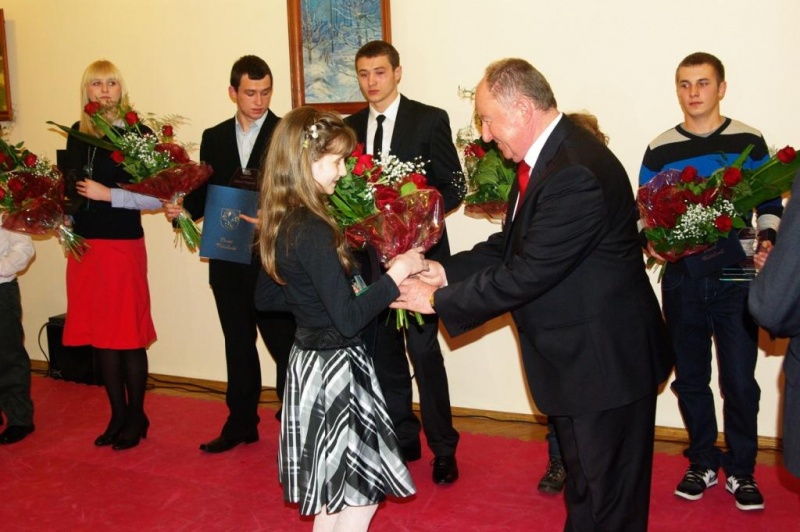 Zdjęcie w galerii na portalu naszwodzislaw.com: Nagrody dla sportowców i ludzi kultury wiadomości z regionu