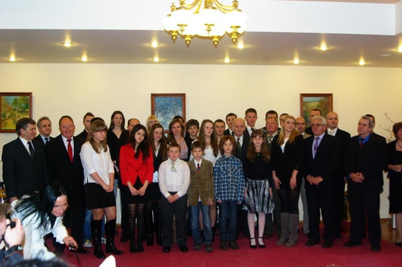 Zdjęcie w galerii na portalu naszwodzislaw.com: Nagrody dla sportowców i ludzi kultury wiadomości z regionu