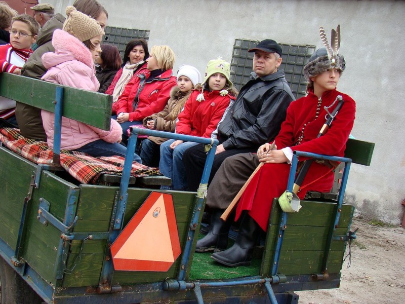 Zdjęcie w galerii na portalu naszwodzislaw.com: Tradycyjna pogoń za lisem w Kokoszycach wiadomości z regionu