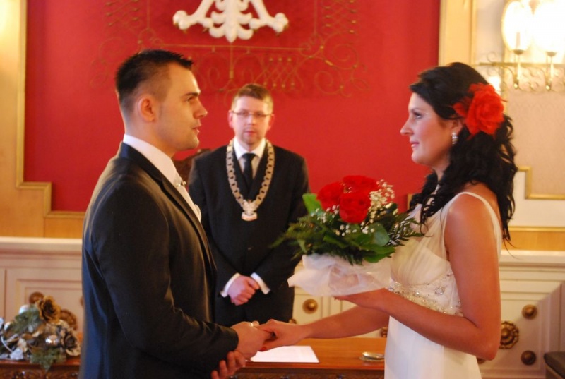 Zdjęcie w galerii na portalu naszwodzislaw.com: Wymienili obrączki przed prezydentem wiadomości z regionu