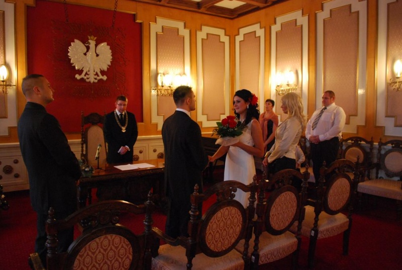 Zdjęcie w galerii na portalu naszwodzislaw.com: Wymienili obrączki przed prezydentem wiadomości z regionu