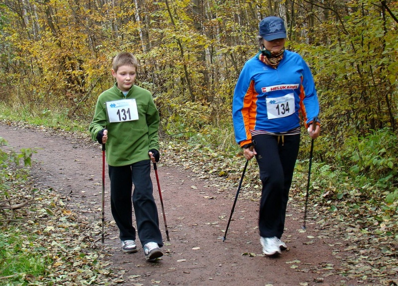 Zdjęcie w galerii na portalu naszwodzislaw.com: Nordic walking i nordic ploting w Radlinie wiadomości z regionu