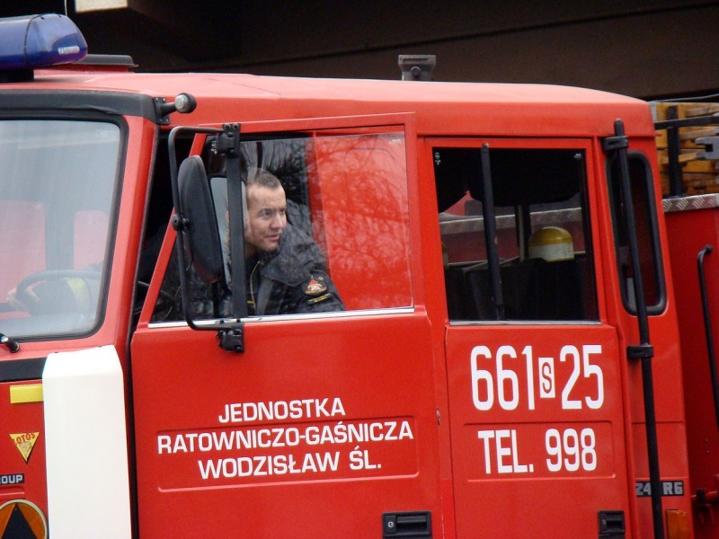 Zdjęcie w galerii na portalu naszwodzislaw.com: W samo południe zawyły syreny wiadomości z regionu