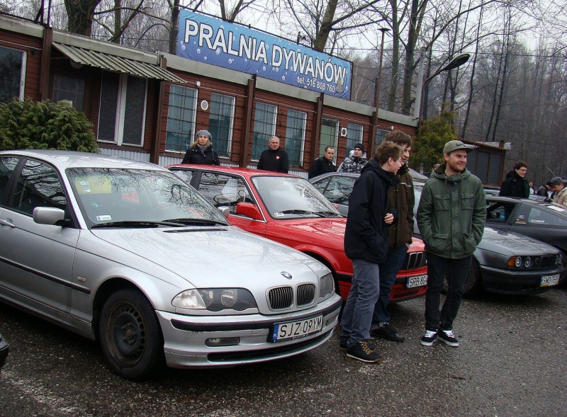 Zdjęcie w galerii na portalu naszwodzislaw.com: Tak grają na rynku i parkingu WPK wiadomości z regionu