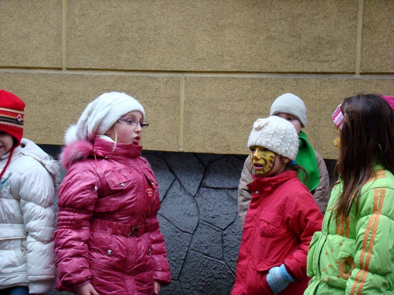 Zdjęcie w galerii na portalu naszwodzislaw.com: Tak grają na rynku i parkingu WPK wiadomości z regionu