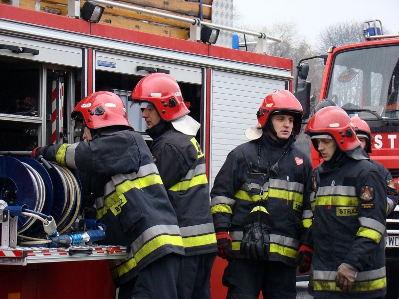 Zdjęcie w galerii na portalu naszwodzislaw.com: Tak grają na rynku i parkingu WPK wiadomości z regionu